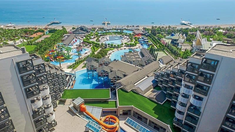 Limak Lara Deluxe Hotel & Resort